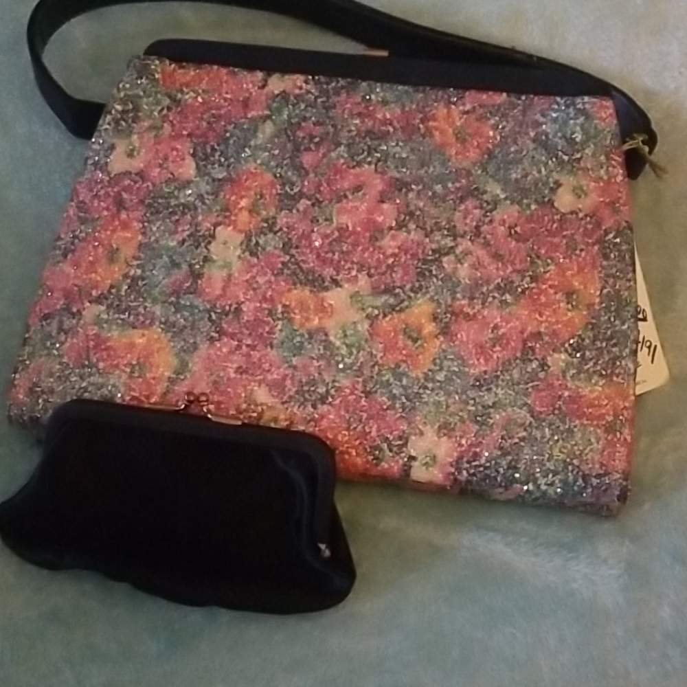 Lennox bag.....vintage cutie with mirror and coin